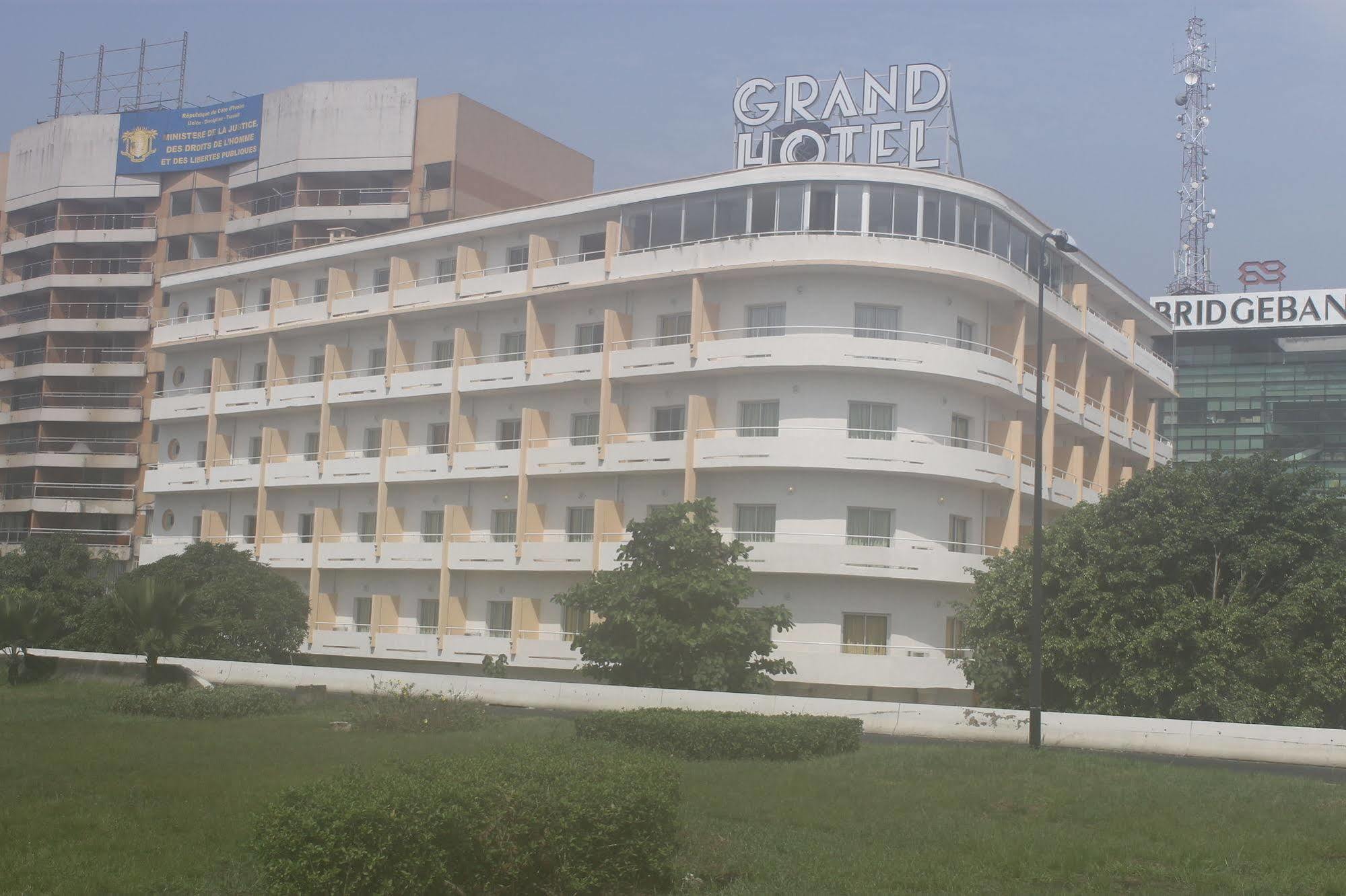 Le Grand Hotel D'アビジャン エクステリア 写真